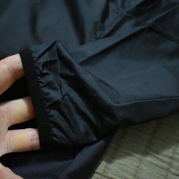 NWT SUGOi Stash Wind & Water Resistant Jacket Wm's XS Black Zip Closure - Picture 10 of 15